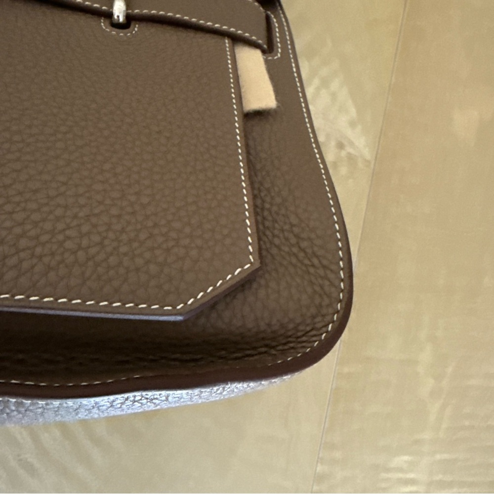 Hermès Taurillon Clemence Jypsiere 31 in Etoupe, great preowned condition - Picture 13 of 14
